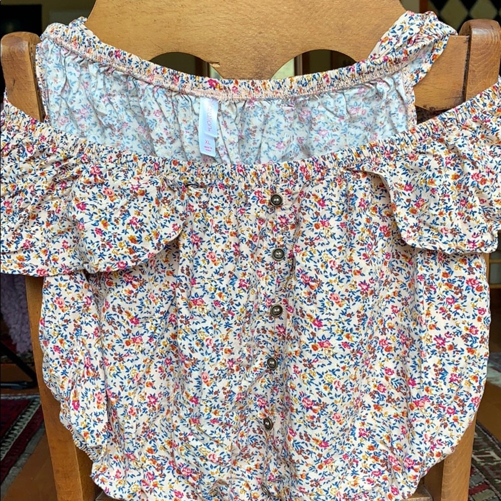 SOLD XHilaration Off the Shoulder Crop